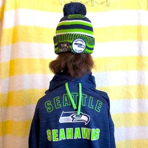 NFL Seattle Seahawks 2 pc bundle BNWT Hoodie & Cap